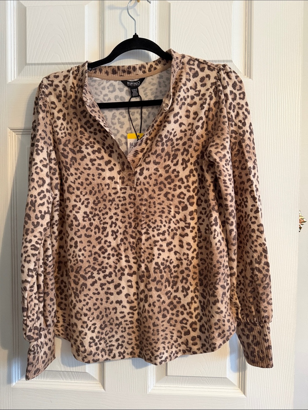 Buffalo David Bitton Leopard Print V-Neck Pullover in Tan and Brown